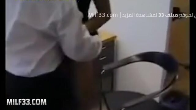 نيك الخدامة واستدراجها بالمال