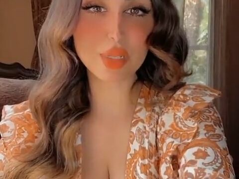 ولد يلحس كس طري