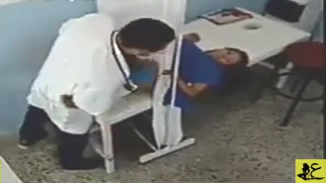سكس في العيادة