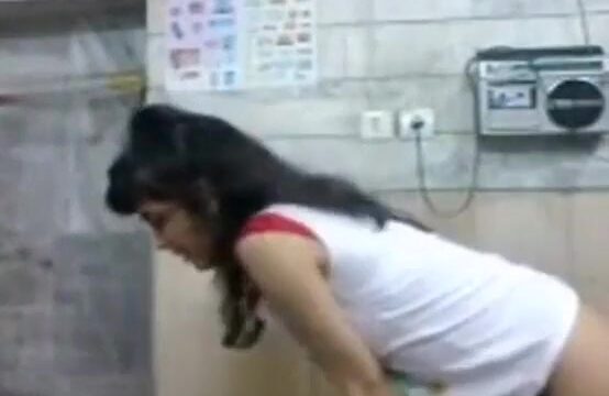 سكس مع مراهقة صغيرة بالشراب الطويل